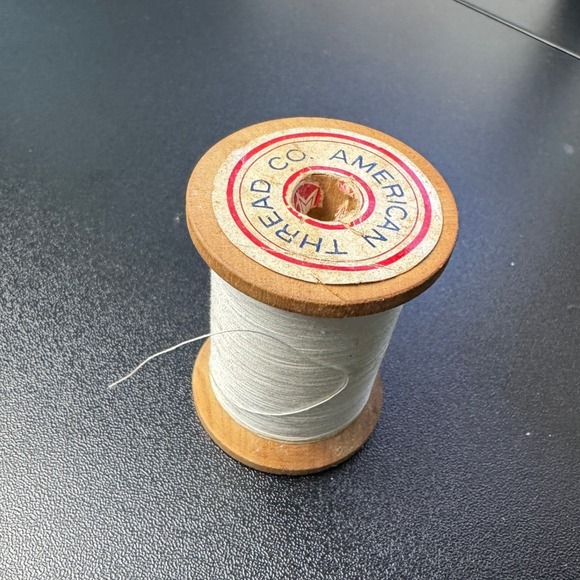 Vintage American Thread Co Wooden Spool White Cotton Thread Sewing Notion USA - Picture 4 of 5